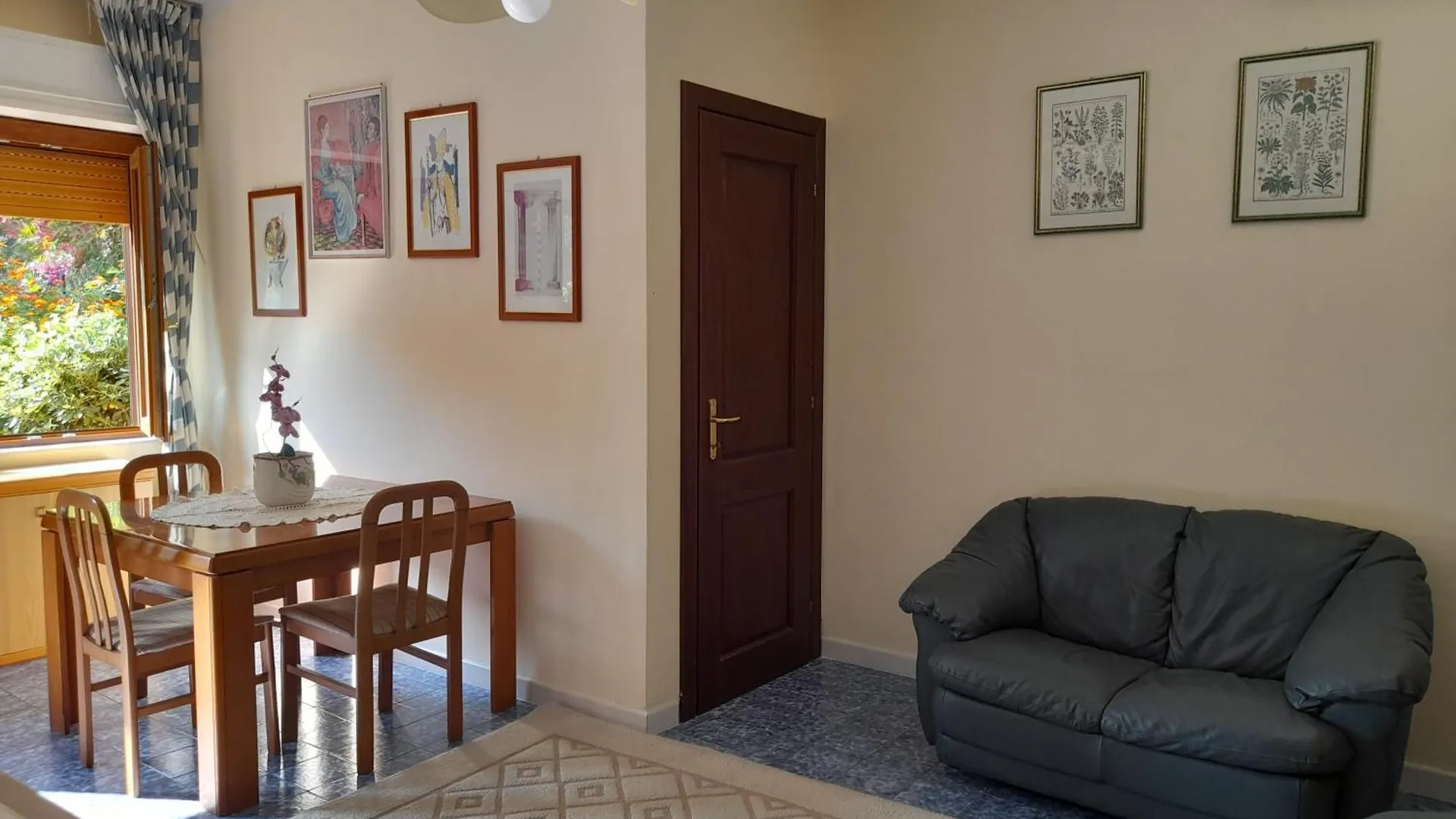 アパート Casa Vacanza Appartamenti Al Mare カポテッラ イタリア