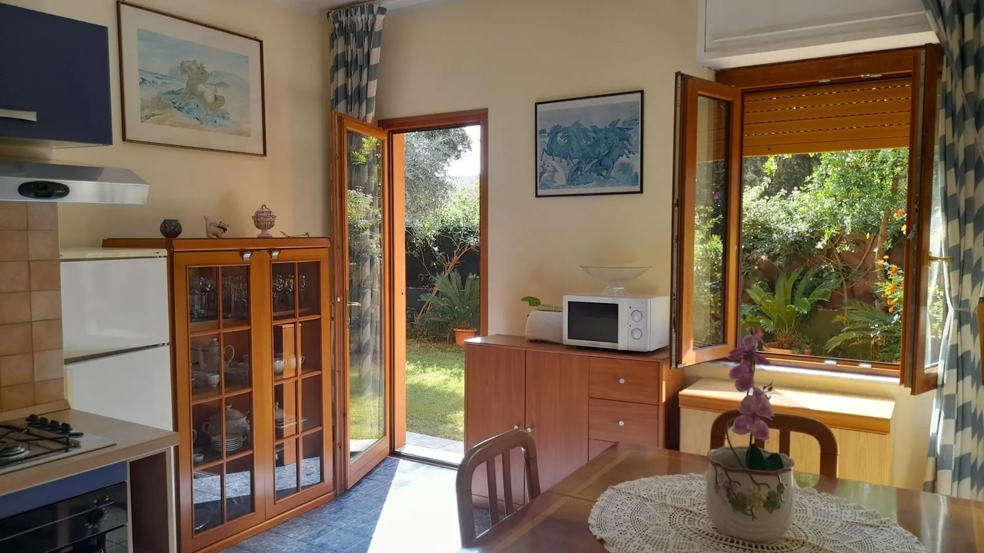 Casa Vacanza Appartamenti Al Mare カポテッラ イタリア