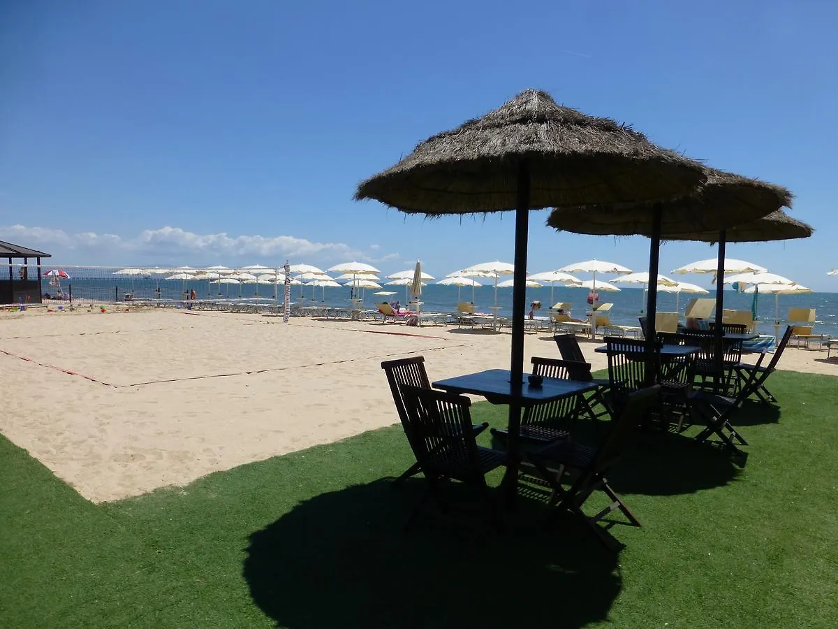 Casa Vacanza Appartamenti Al Mare カポテッラ 0*,