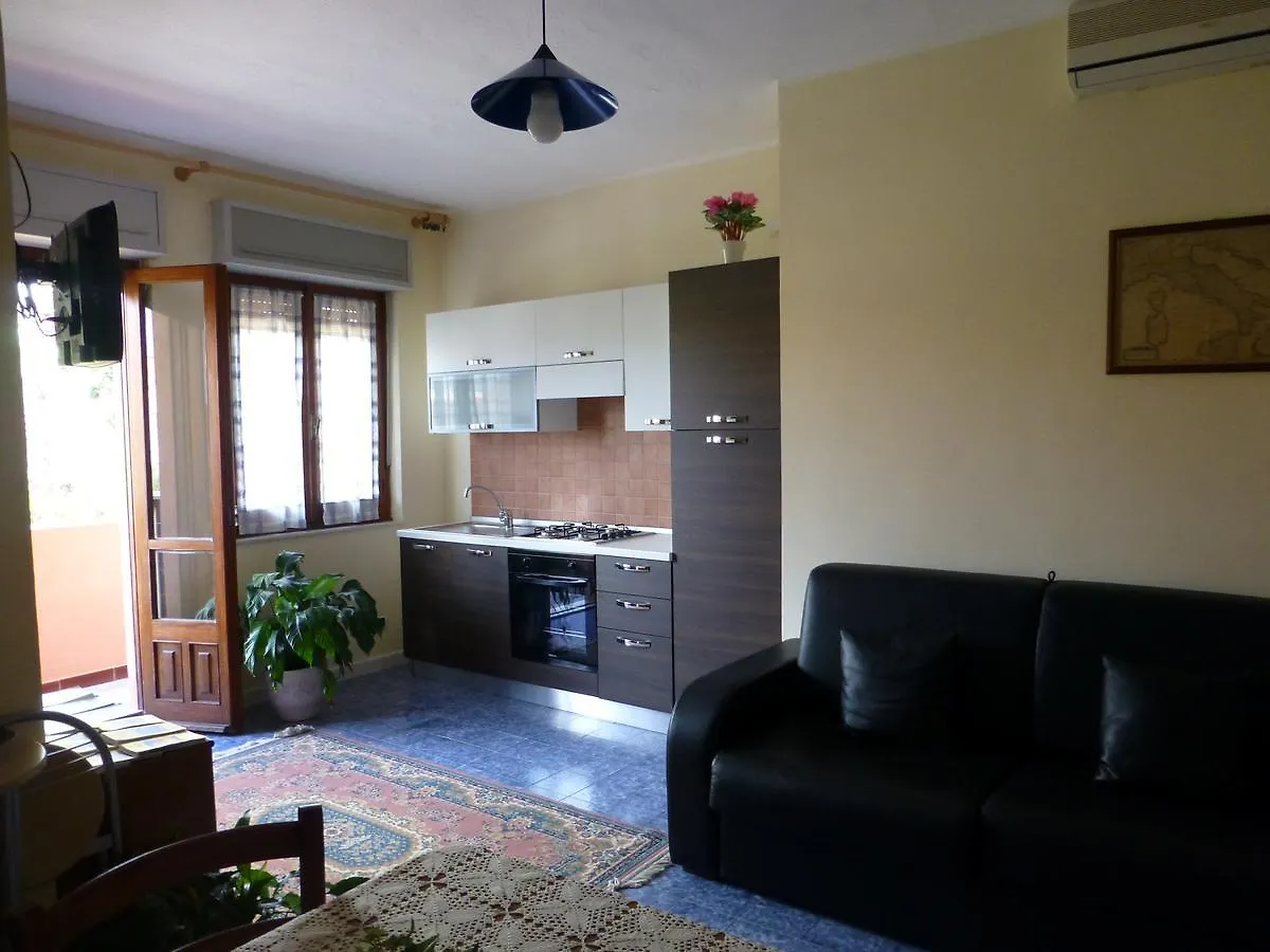 Casa Vacanza Appartamenti Al Mare カポテッラ アパート